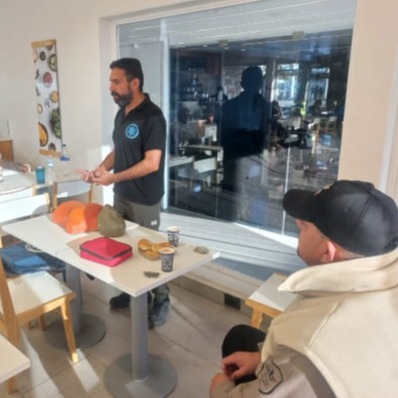 Foto capacitación RCP por SEV-AND